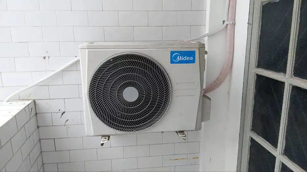 Dijual AC 1PK merk Midea