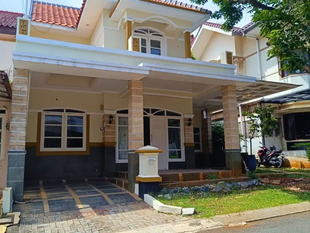 Rumah Besar 200 m² Luas Tanah 133  m²  di Kota Wisata – 1,75 M Nego! 370E