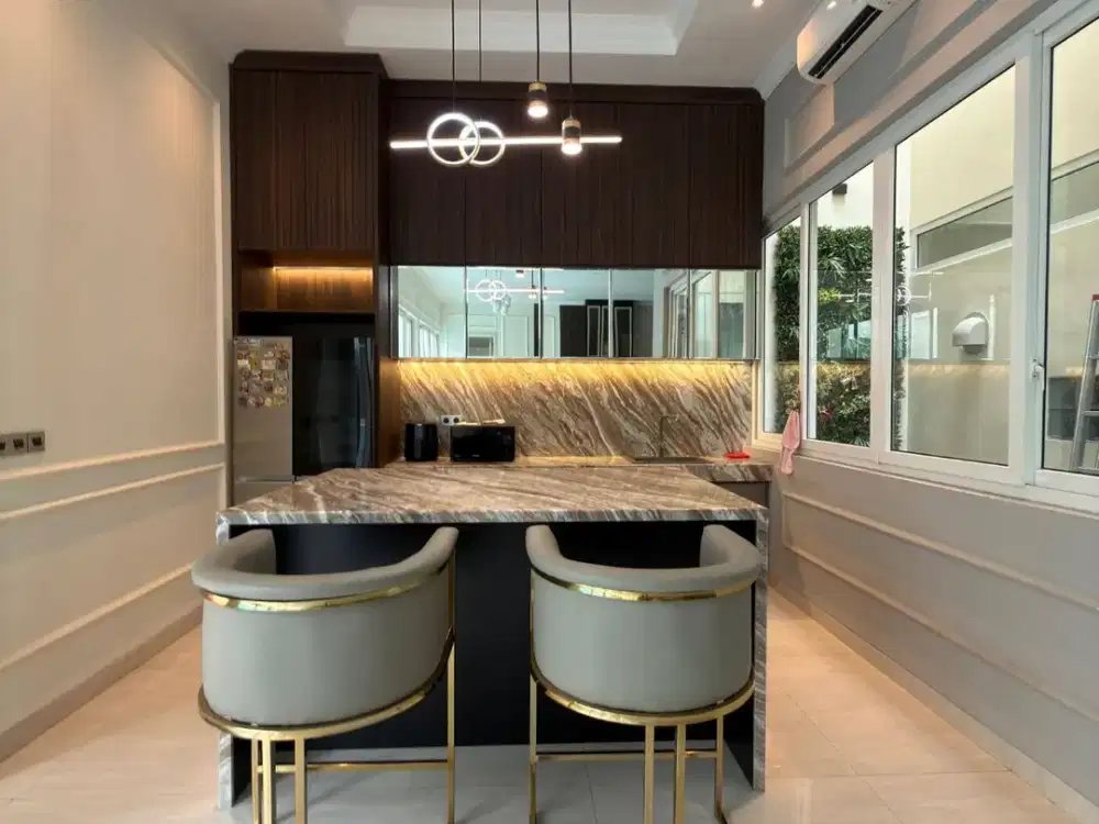 Rumah Mewah Full Interior & Private Pool di Pakuwon Indah, SBY