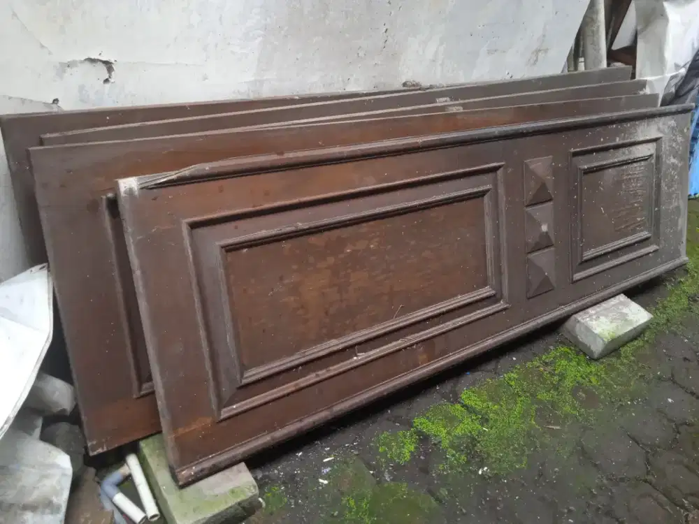 Dijual pintu garasi kayu jati ukuran 230*68 cm. Ada 5 pintu