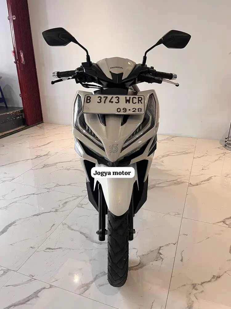 (A) Honda Vario 125 CBSISS Keyless Tahun 2023