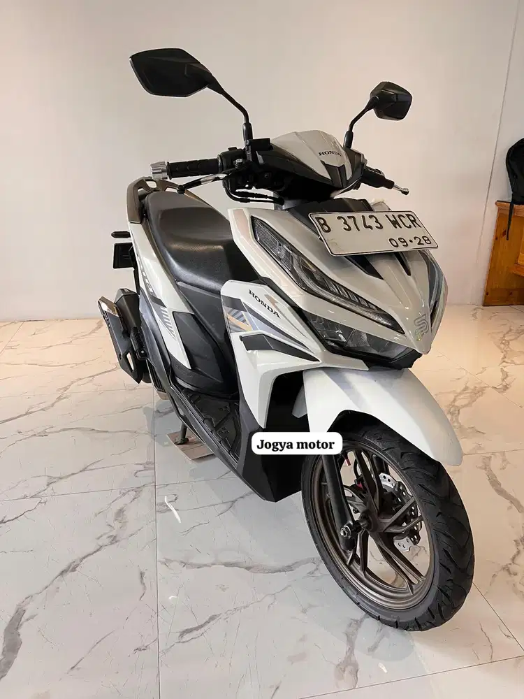 (A) Honda Vario 125 CBSISS Keyless Tahun 2023