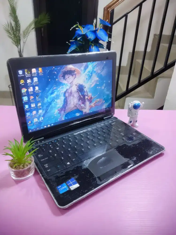 DELL LATITUDE E7240-A27  SuperSlim [RAM 8GB/SSD]