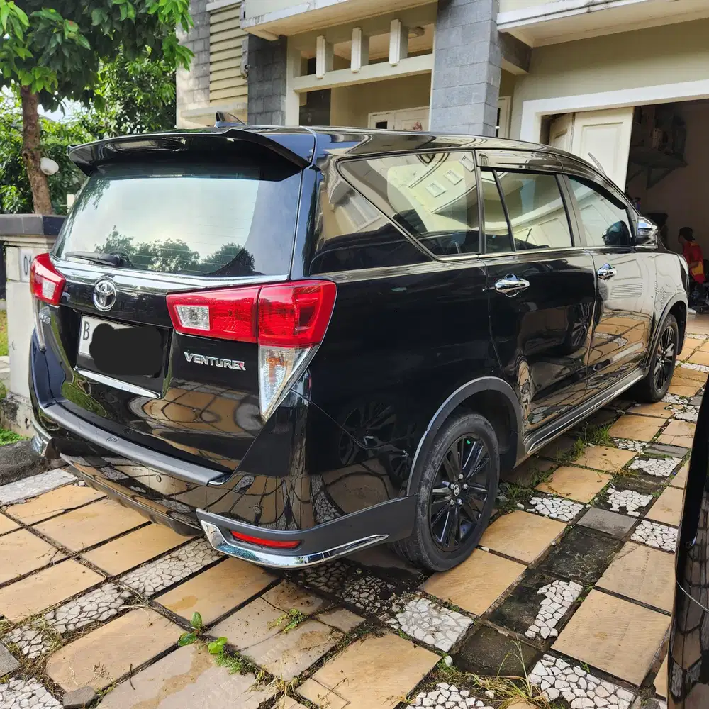 Toyota Kijang Innova Venturer 2019 Diesel Solar AT Matic Automatic