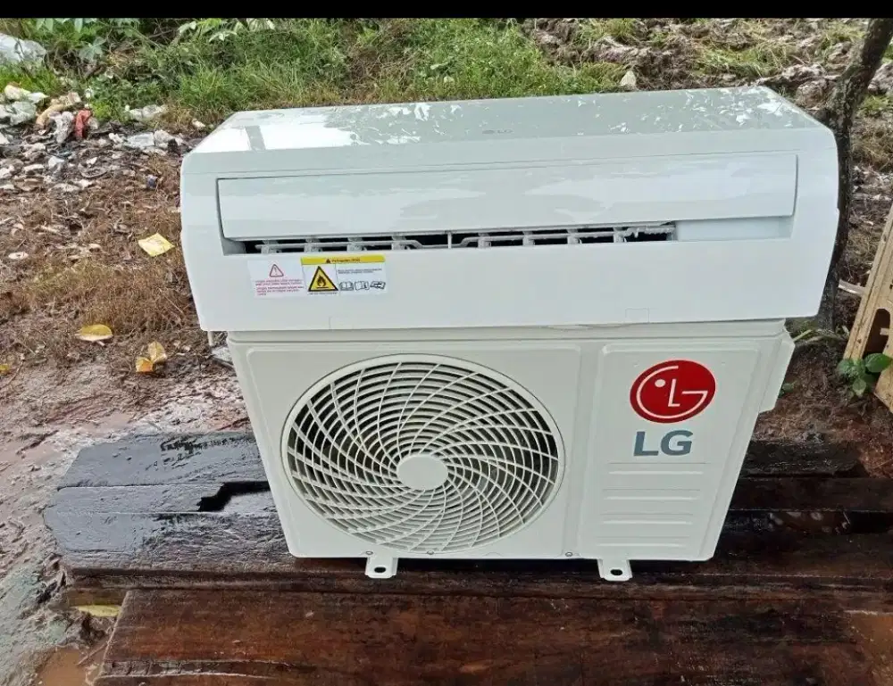 Ac LG 1/2pk baru 5bulan pakai masih ori dijamin dingin