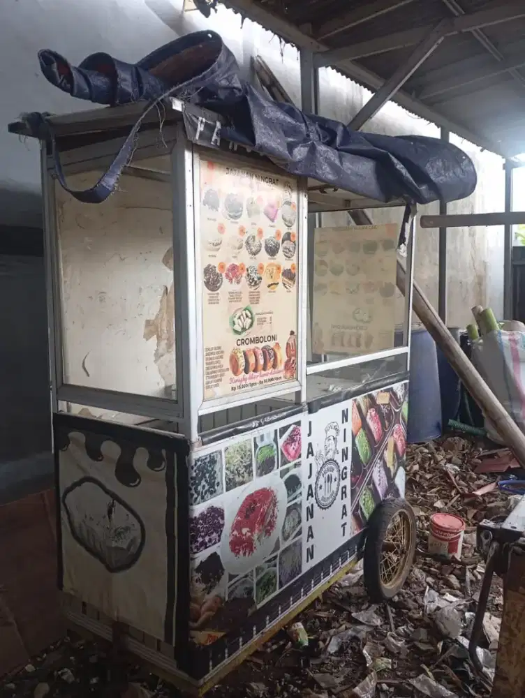 Gerobak jualan alumunium kondisi OK