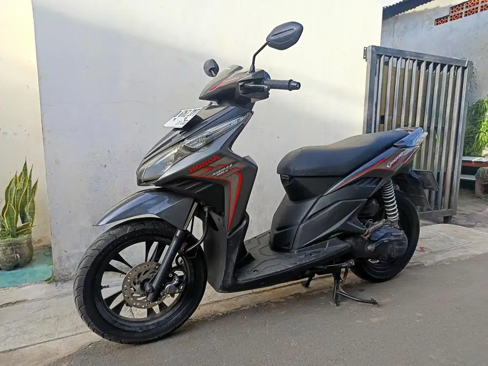 Honda vario thecno 2010 lengkap bagus