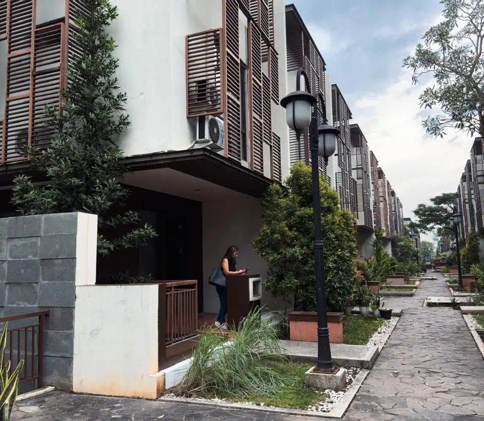 Hot Rent. Rumah minimalis Greenwich Park Whelford, BSDSewa cepat.