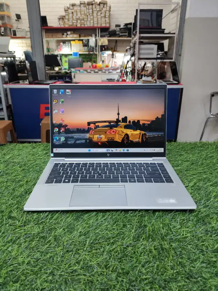 Jual Laptop HP Elitebook R7 16/512