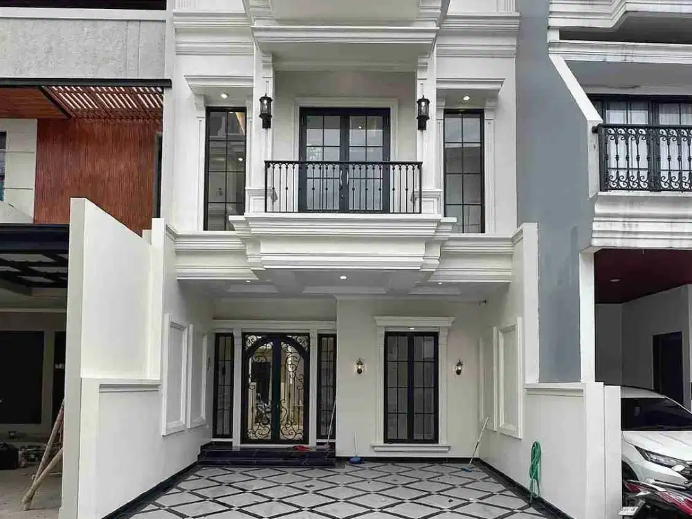 Rumah Mewah Dalam Komplek Besar Dekat Akses Ragunan Cilandak Dijagakarsa Jakarta Selatan