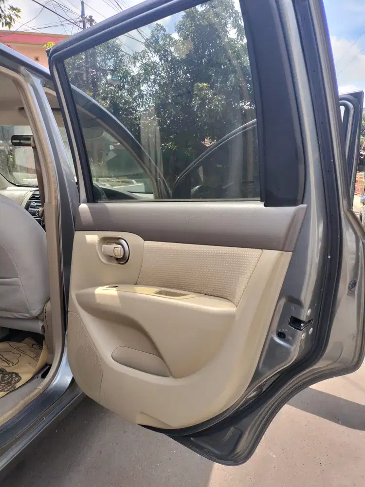 Nissan Livina XR Istimewa