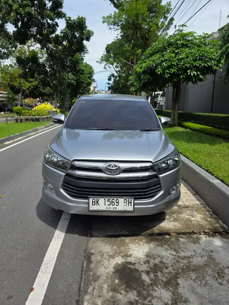 Toyota Innova Reborn V Diesel 2017 A/T – Silver