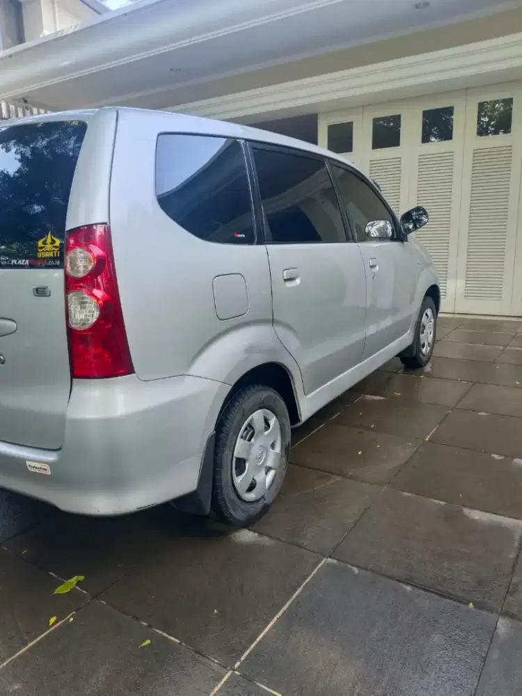 Jual Cepat Avanza 2011 Silver KM Rendah