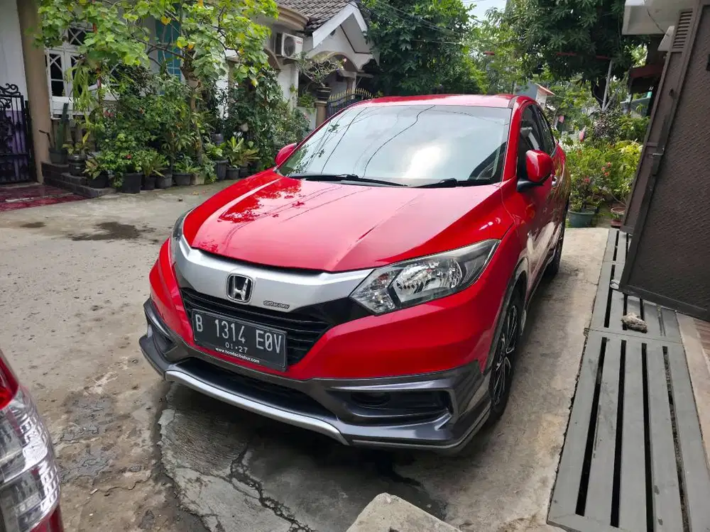 Honda HR-V HRV E Mugen CVT AT Matic 2016 Hitam , 2015