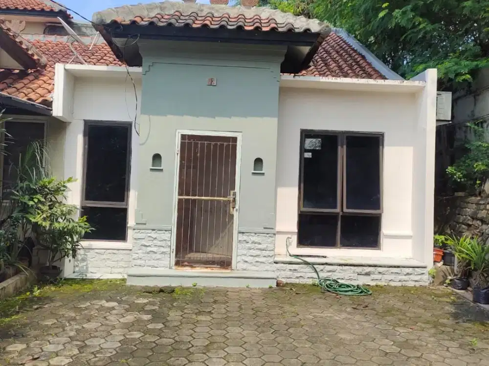 Dijual Murah Rumah Lantai Marmer Atap Baja Ringan di Taman Ubud Cempaka Barat  Lippo Karawaci