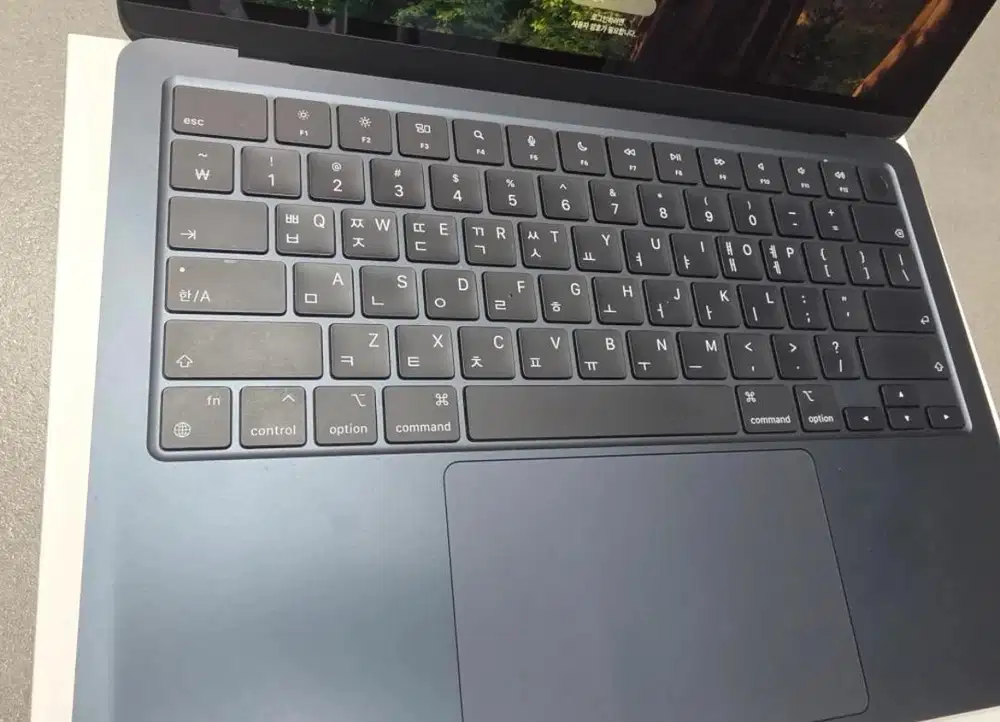 Macbook Air M2 8GB 256 GB midnight