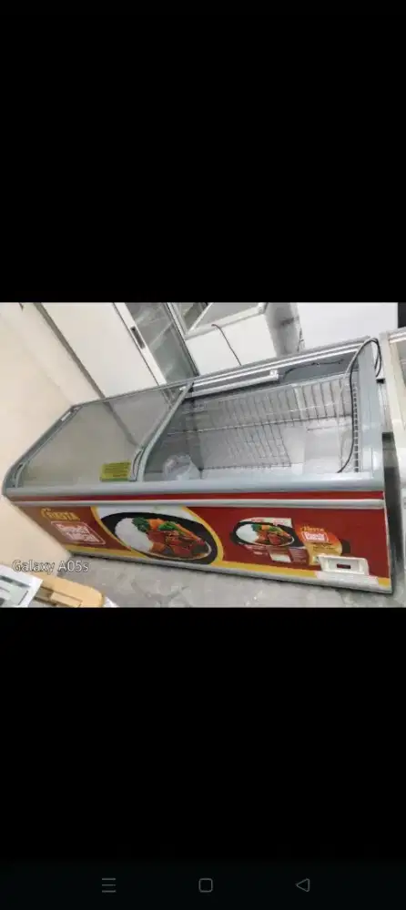 Frezer sliding kaca AHT