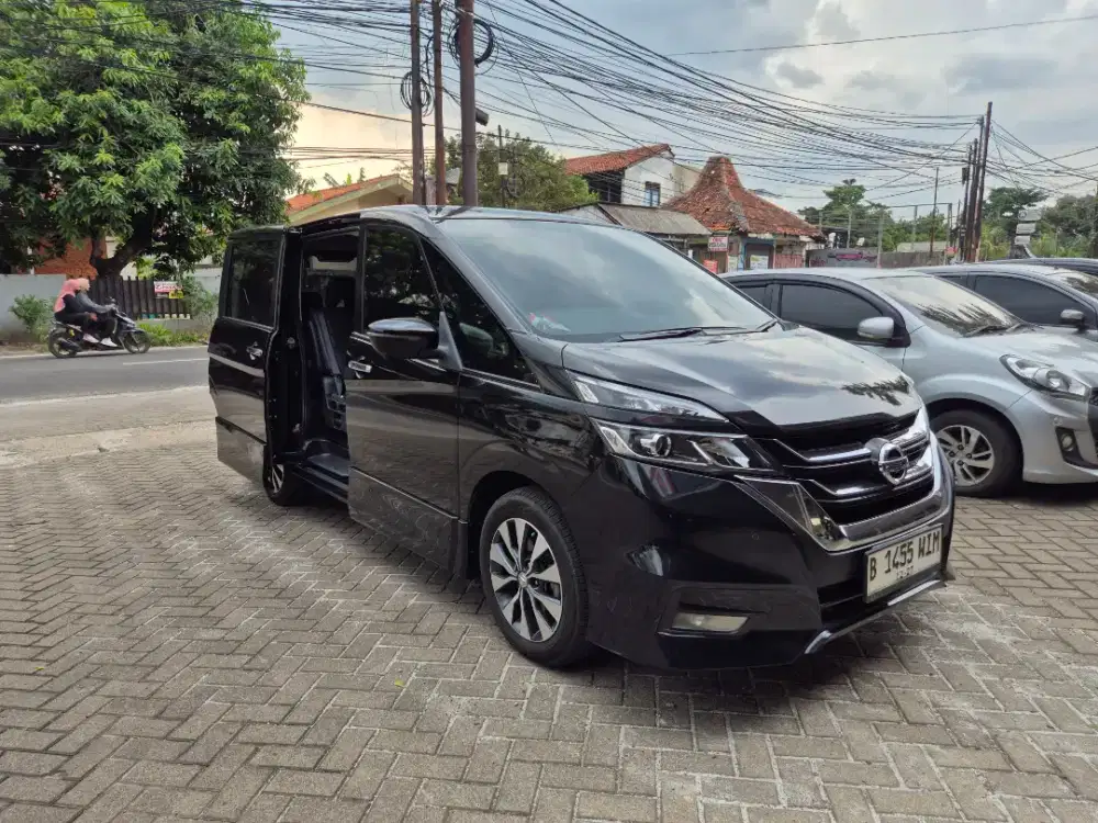Nissan Serena 2.0 Highway Star A/T 2022 Pajak Asuransi Hidup sd Des 26