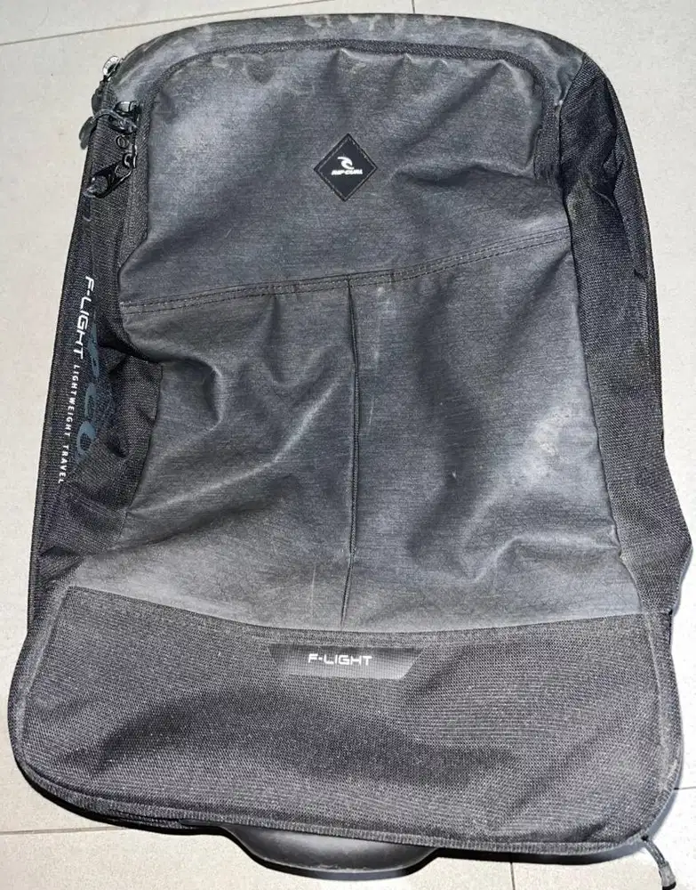 Dijual 1,2jt nego koper Merk Ripcurl F-Light