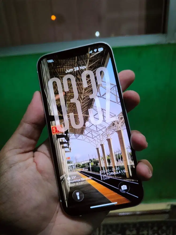 Iphone 13 white 128gb inter