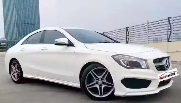 Mercedes Benz CLA200 AMG Tahun 2015 Automatic Putih