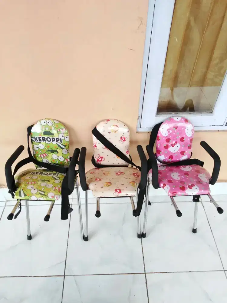 Kursi dudukan anak di motor