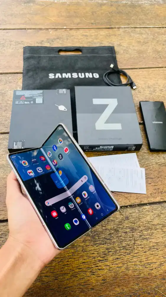 Samsung Z Fold 3 5G 12/256 (SEIN)