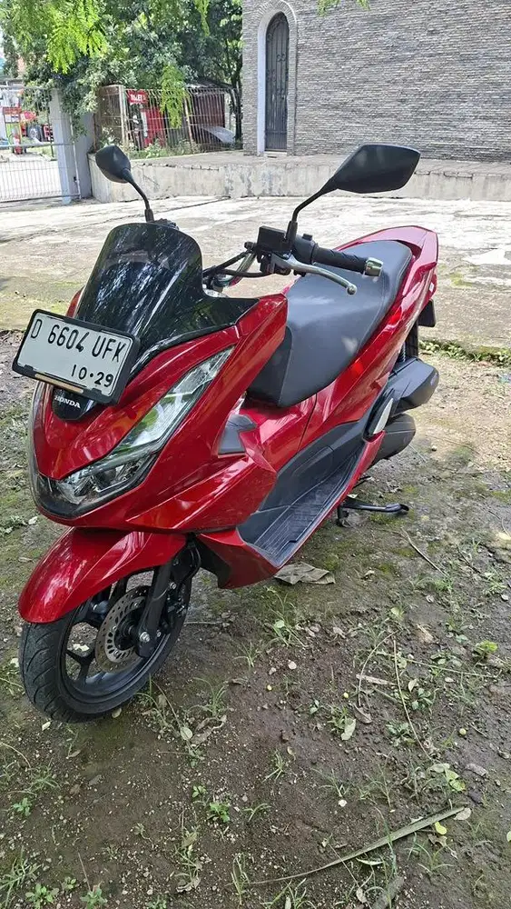 Honda pcx tahun 2024