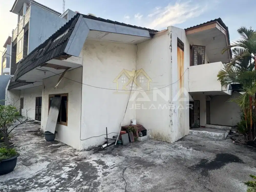ANA DISEWAKAN RUMAH UK 16X20M DI KOMPLEK KAVLING POLRI JELAMBAR