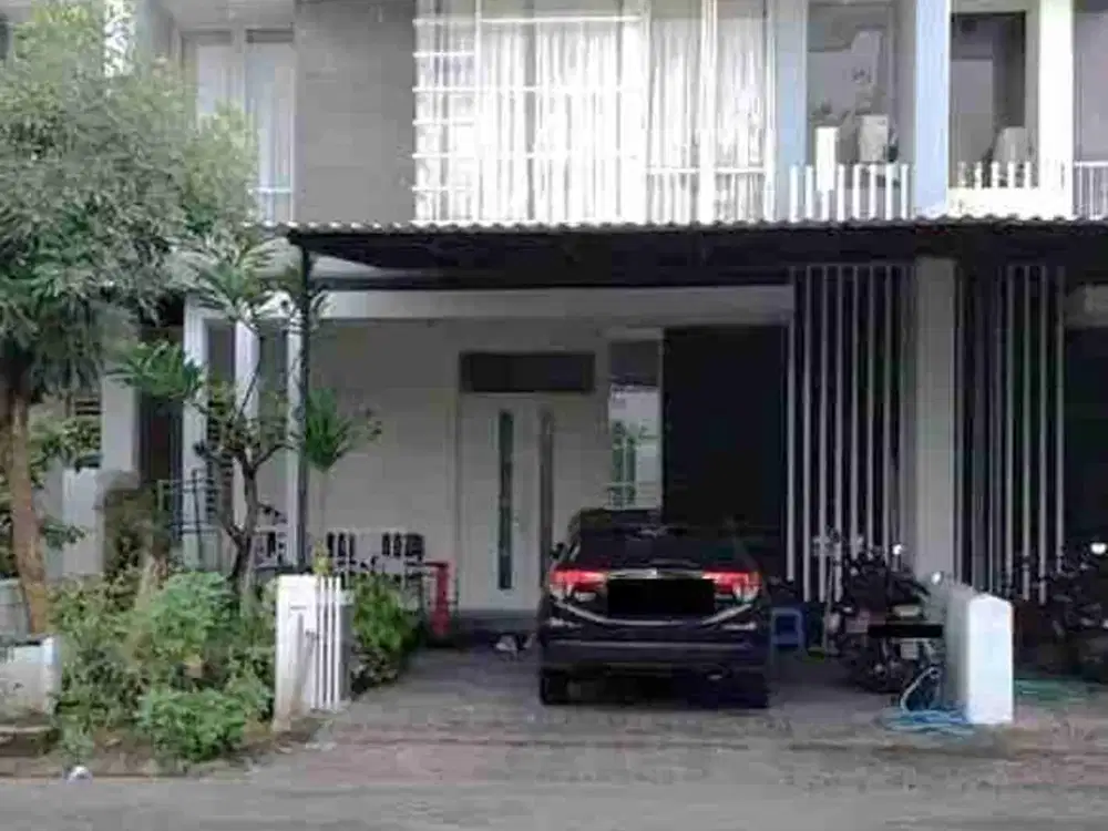 Dijual via lelang rumah royal residen cluster addington Wiyung Surabaya