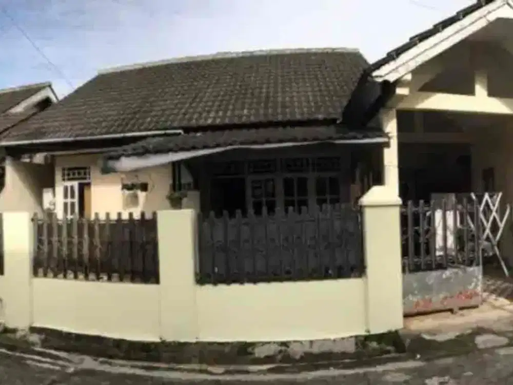 Rumah Posisi Hook di Perumahaan Bukit Indah Ciputat Tangsel