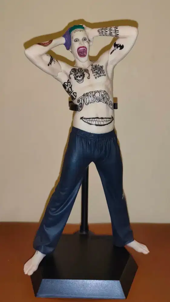 Action Figure JOKER KEREN 28CM