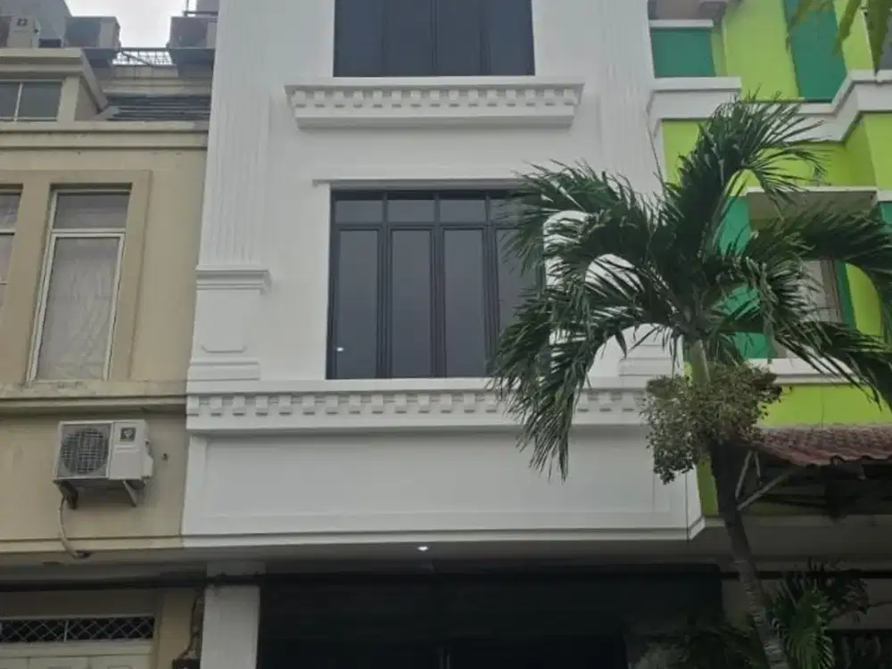 Dijual Ruko Mutiara Palem 5 lantai dengan lift Uk 4.5x15 m² at Jakarta Barat