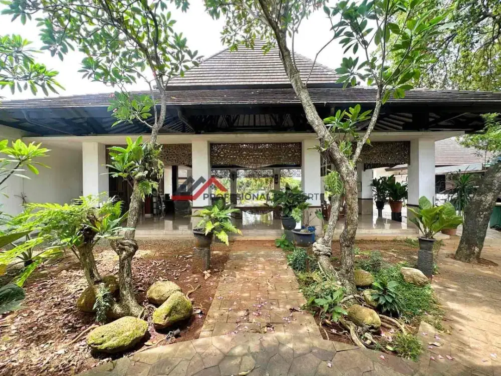 Rumah Villa Halaman Luas Dan Asri Dekat UIN