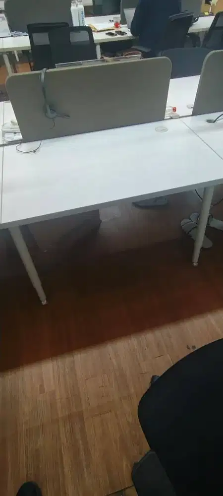 DIJUAL! MEJA KANTOR PUTIH