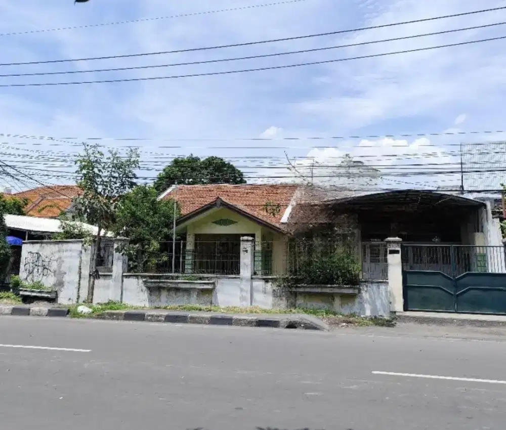 DIJUAL RUMAH KOMERSIAL HOOK NOL JALAN RAYA STRATEGIS