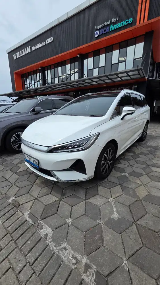 BYD M6 Superior EV Captain Seat A/T 2024