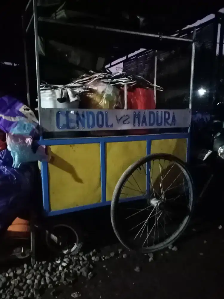Di jual rombong es