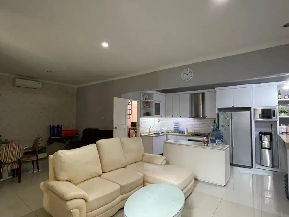 Disewa Rumah BGM PIK Furnish 2Lt Uk 8x15 m² at Jakarta Utara