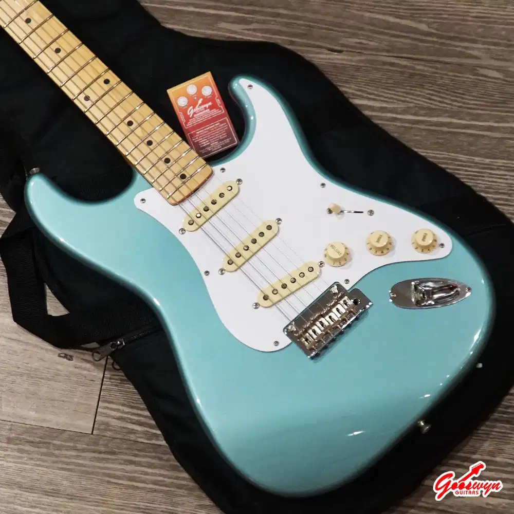 Fender Hybrid ’50s Stratocaster Ocean Turquoise Metallic 2017