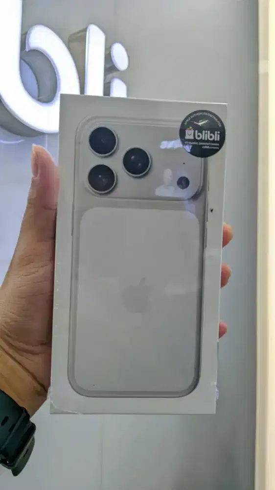 READY IPHONE 17 PRO 256 SILVER