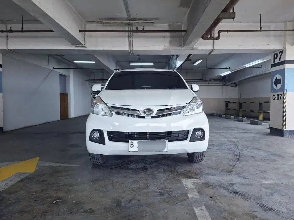 DAIHATSU XENIA 1.3 R DELUXE MT MANUAL 2014 PUTIH