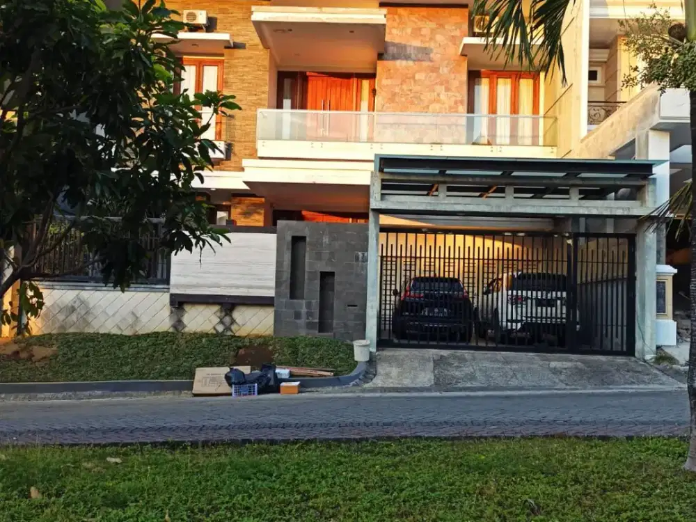 Rumah Newton Hill Citraland Surabaya Barat dekat Pakuwon mall