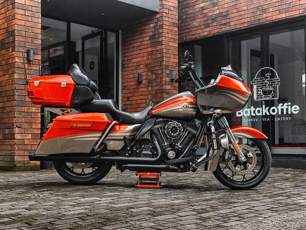 Harley Davidson Road Glide CVO Screaming Eagle 2013 FP TT