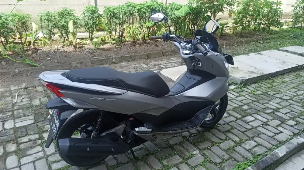 Pcx cbu tahun 2016 kmplit mulus