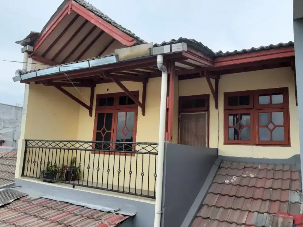 rumah bebas banjir dan aman