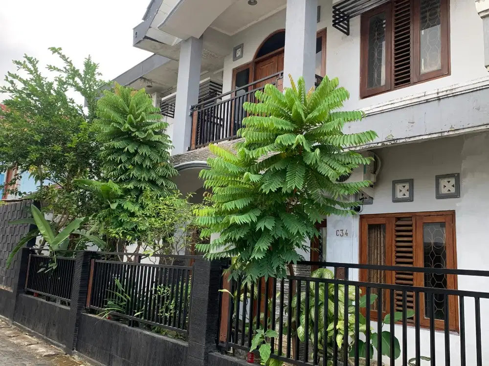 Disewakan NEGO Rumah 2 Lantai Furnished di Purwomartani, Dekat Bandara