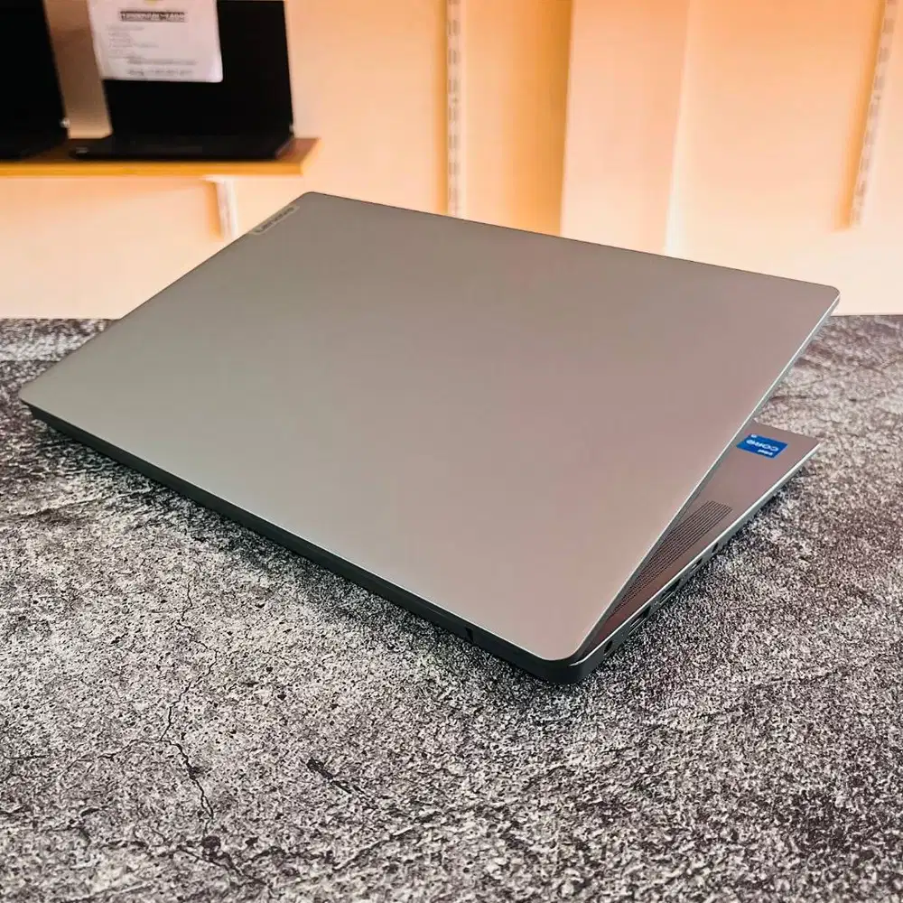 LENOVO IDEPAD SLIM 3i 14IAH8 // GARANSI RESMI