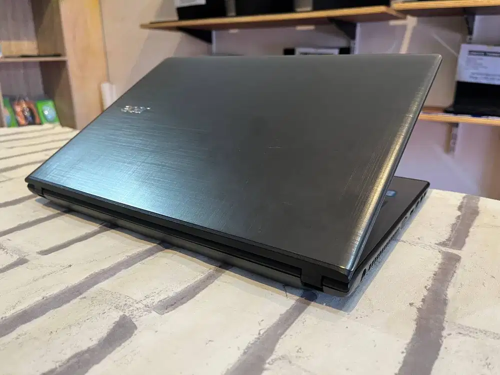 ACER E5-476G //NVIDIA MX130 (2GB) //DVDRW