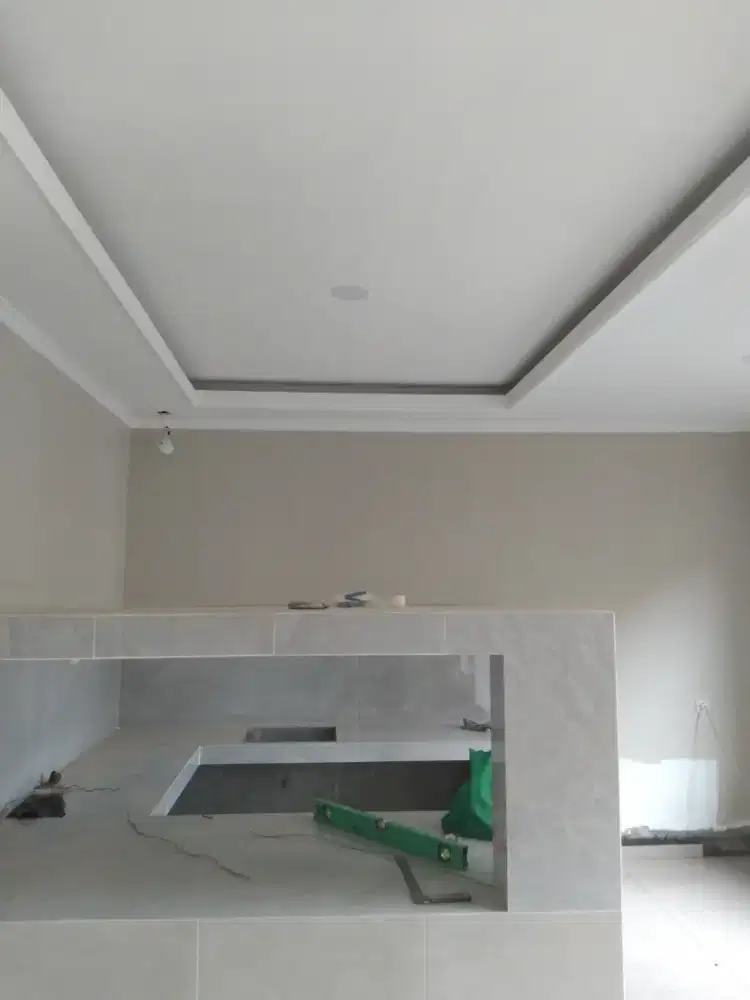 Mandor proyek dan pemborong bangunan